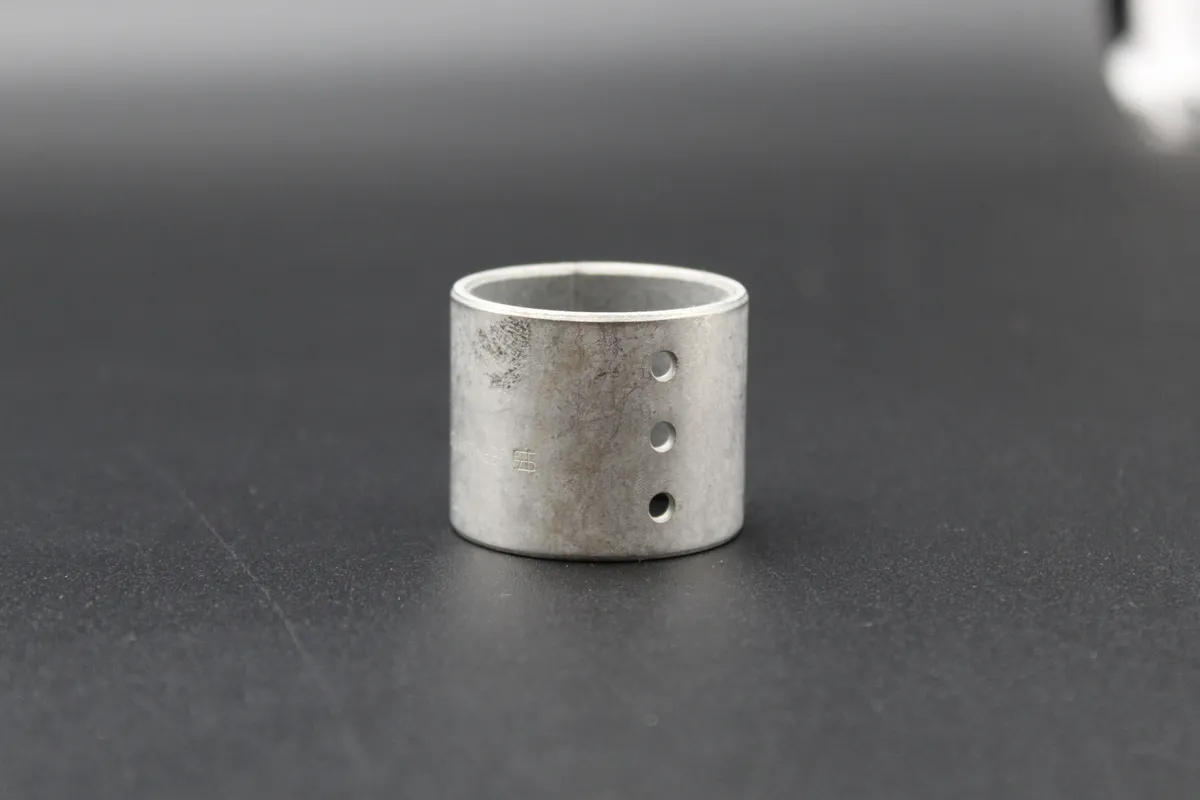 DEUTZ 528-D528-R/S/BAM528 Bush