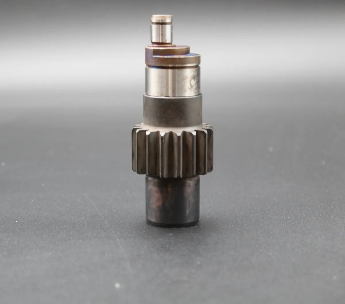 DEUTZ 528-D528-R/S/BAM528 Pinion Shaft