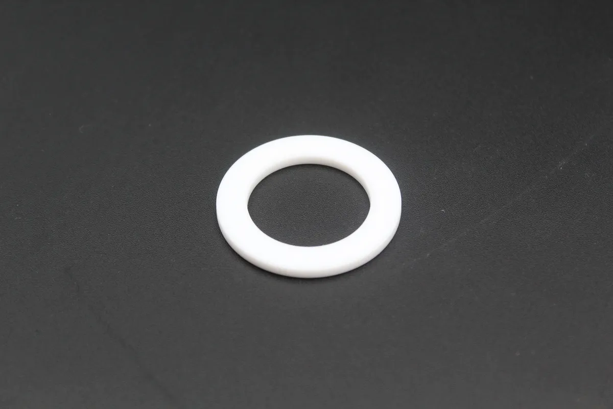 DAIHATSU DL-32 Distance Piece, Valve Guide