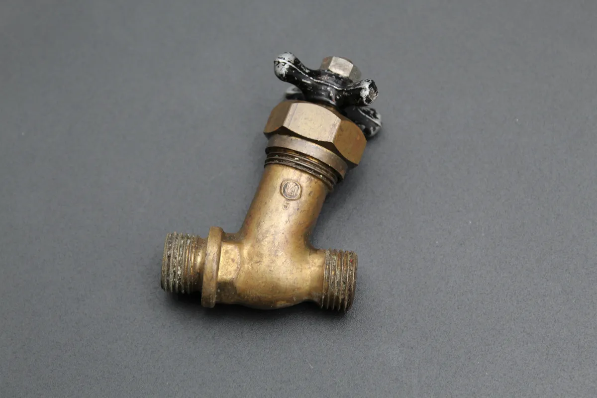 DEUTZ  Stop Valve