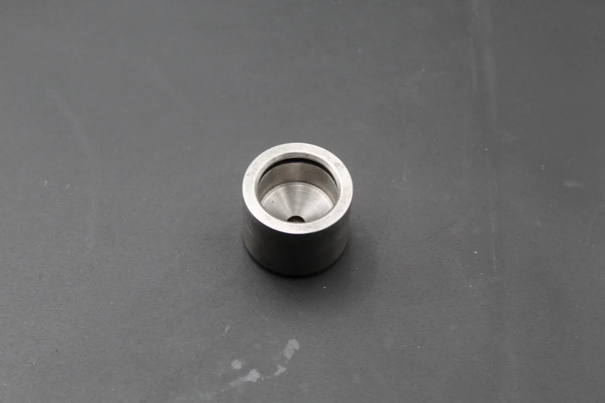 DEUTZ 540-D540-R/S/BVM540 Taper Socket