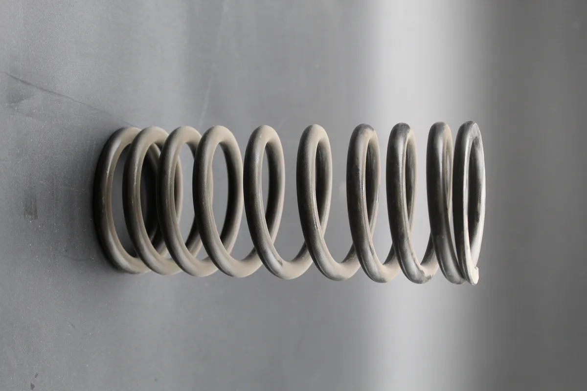 DEUTZ 540-D540-R/S/BVM540 Compression Spring Int. DEUTZ 540-D540-R/S/BVM540 Compression Spring Int.