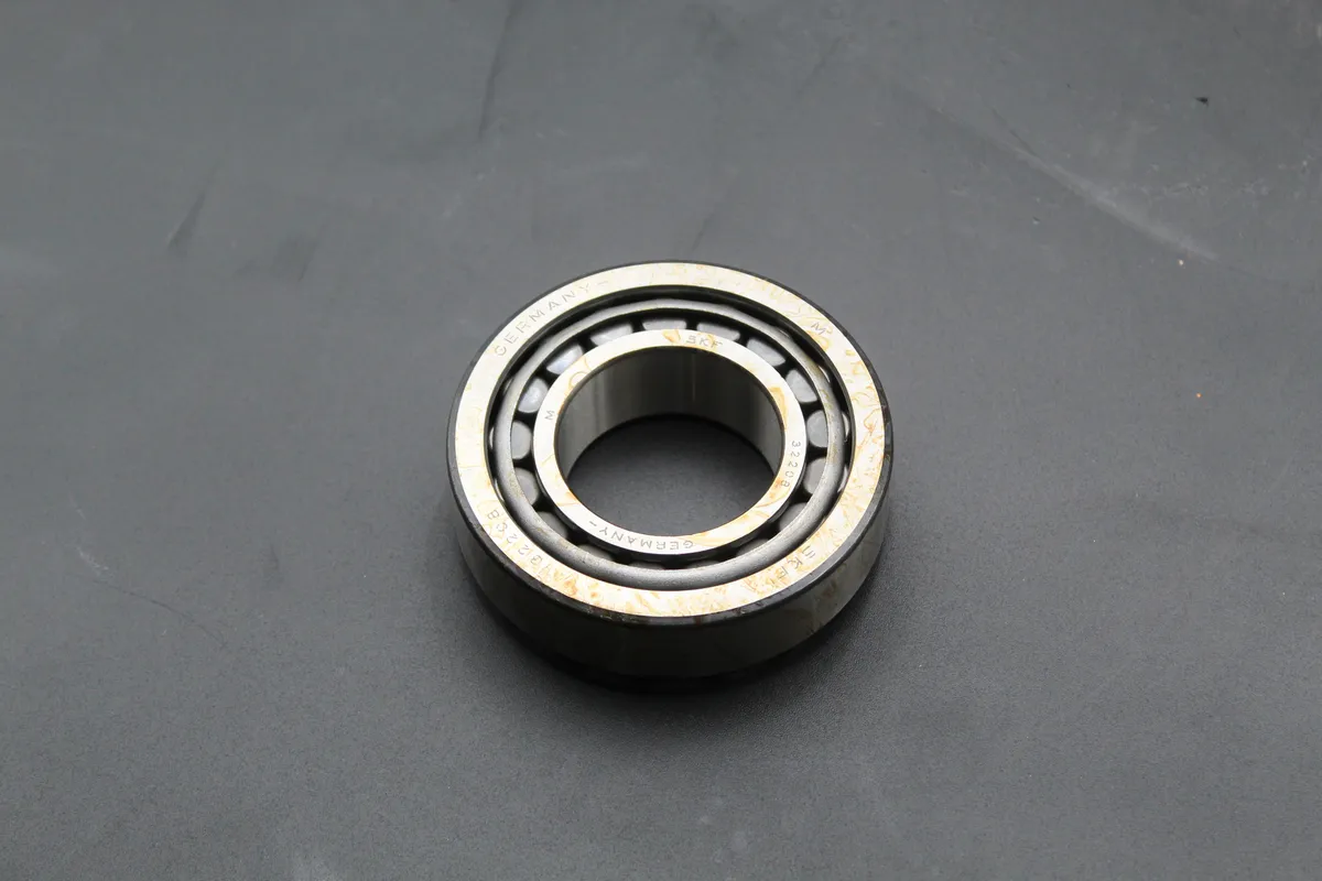 DEUTZ  Tap. Roller Bearing