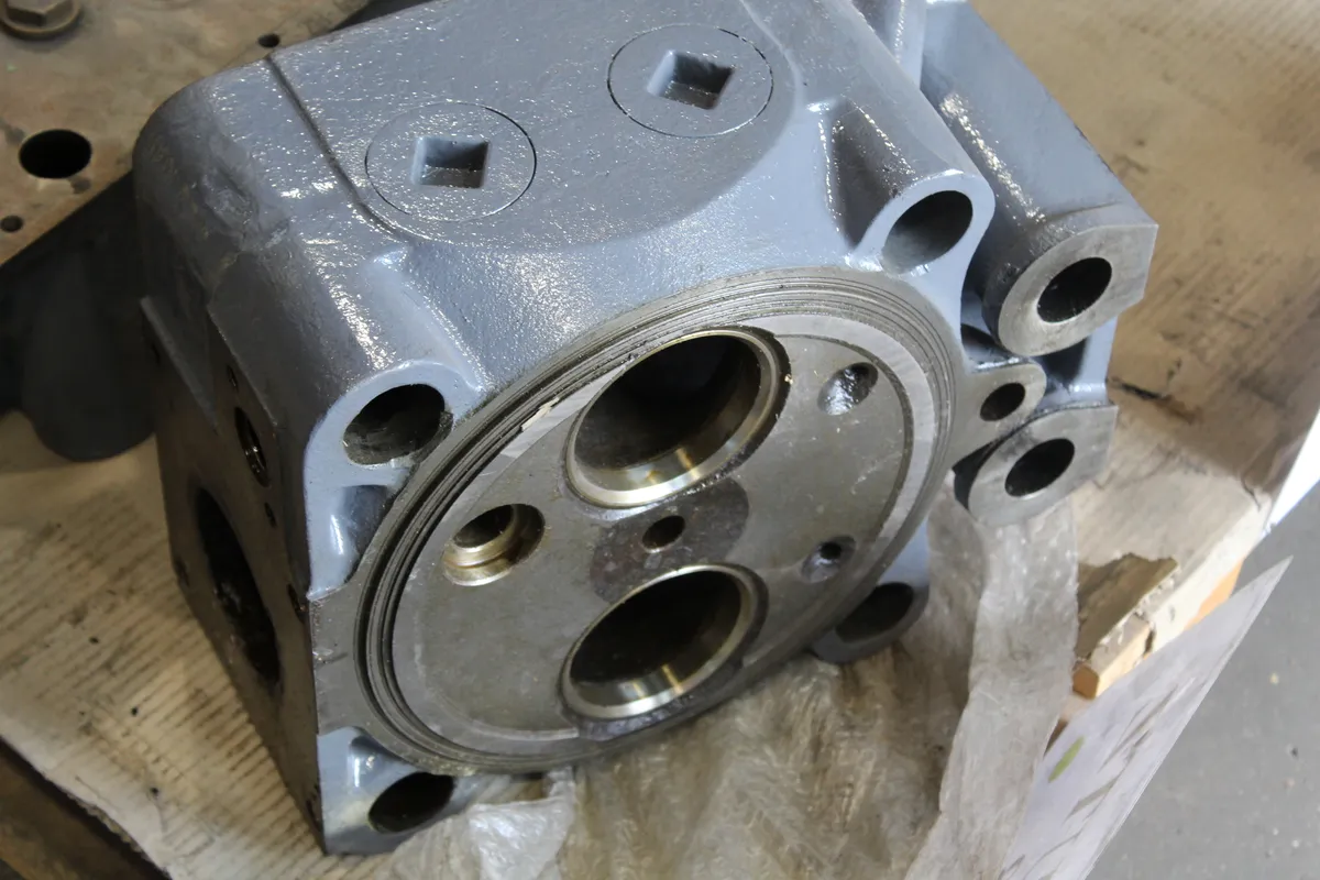 DEUTZ 528-D528-R/S/BAM528 Cylinder Head