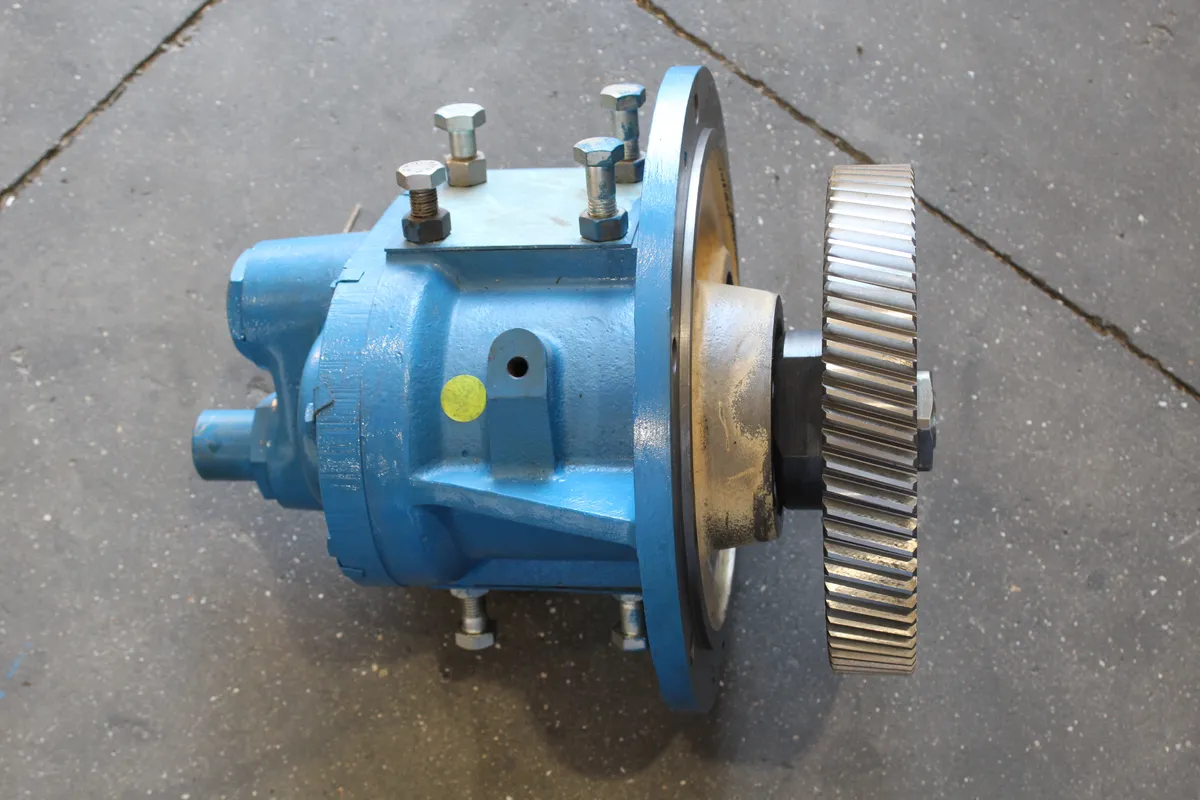 BERGEN K25:30 Lubricating Oil Pump